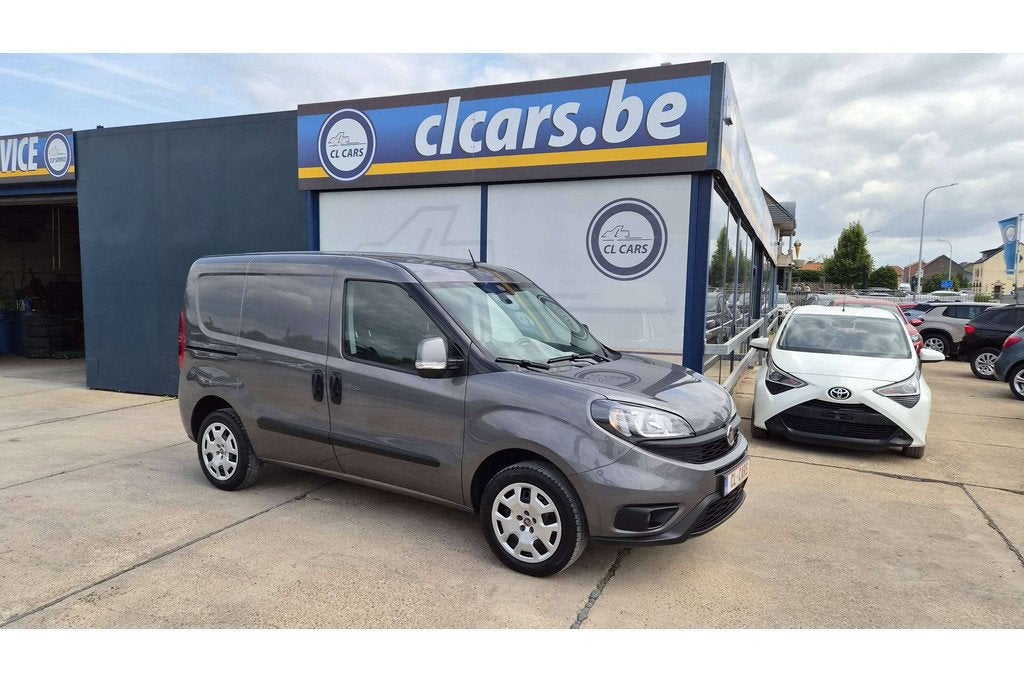 Fiat Doblò 1.4i/3plaatsen/Navi/Camera/Trekhaak/Cc/Bt/, https://public.car-pass.be/vhr/360c5546-3177-4d0f-bbbb-53b0e5b1cc7e, Stof