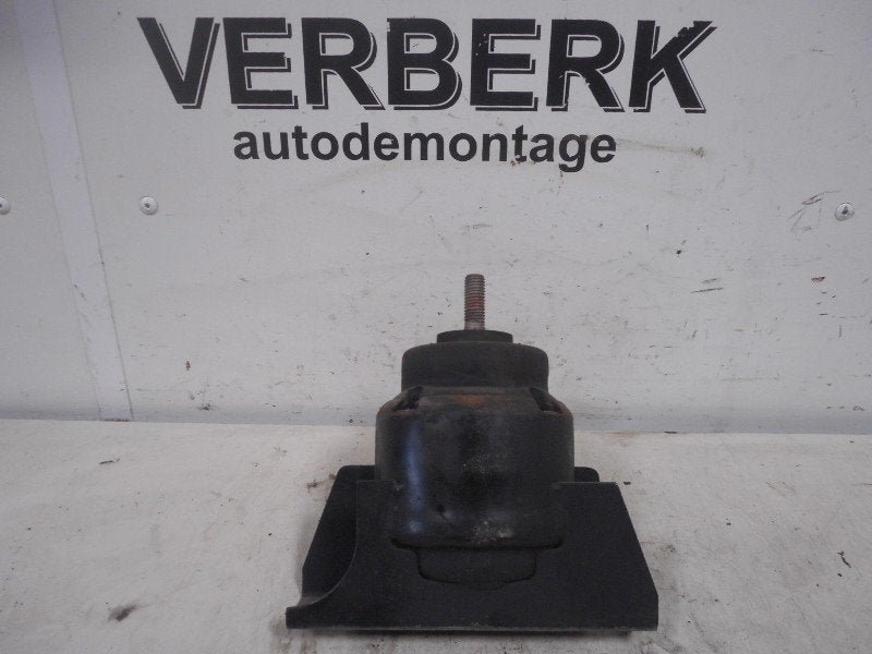 MOTORSTEUN RECHTS Ford Mondeo II (97bb6038bc), Gebruikt, Henry-Ford-Straße  1
50735  Köln, DE, Ford-Werke GmbH, Kunden@ford.com