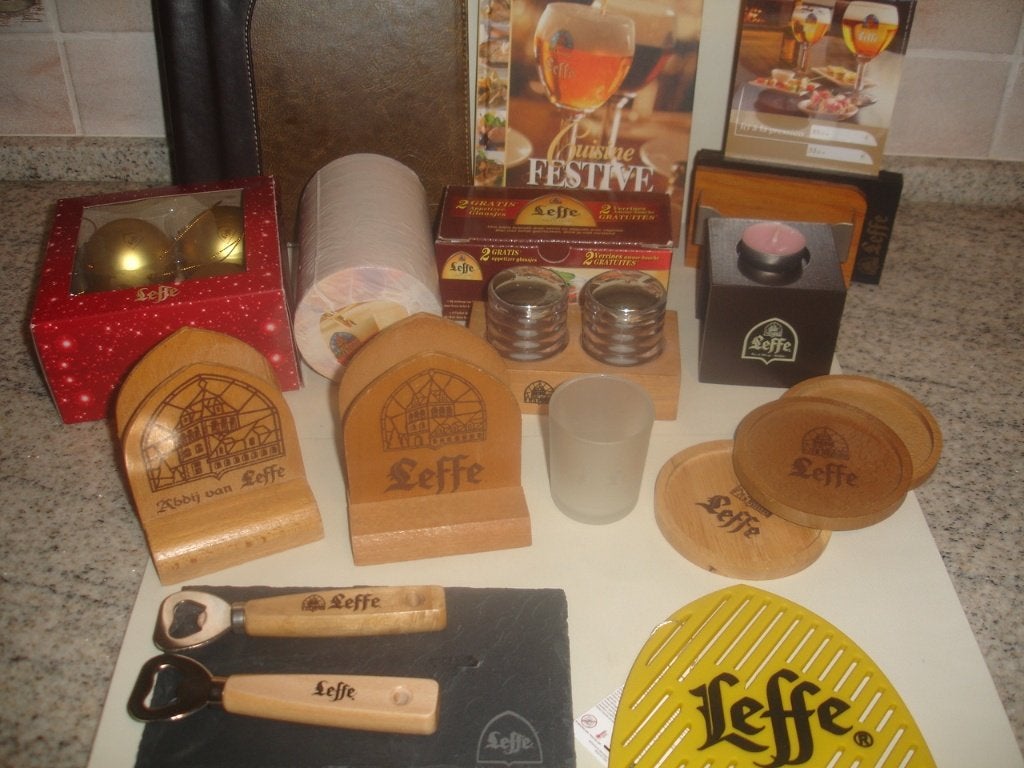 Allerhande artikelen van Leffe, geen glazen, Verzamelen, Ophalen of Verzenden, Zo goed als nieuw, Overige typen, Leffe