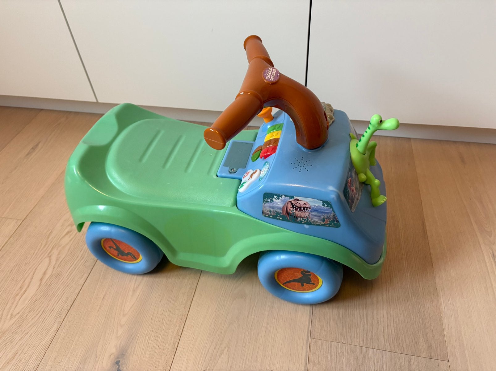 Loopauto The Good Dinosaur – met licht & geluid, Kinderen en Baby's, Ophalen