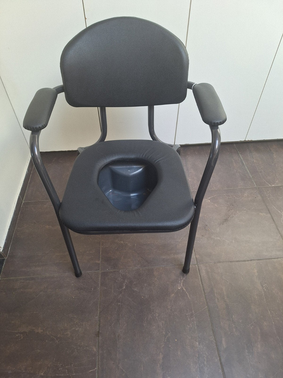 Toilet stoel, Diversen, Verpleegmiddelen, Ophalen, Zo goed als nieuw