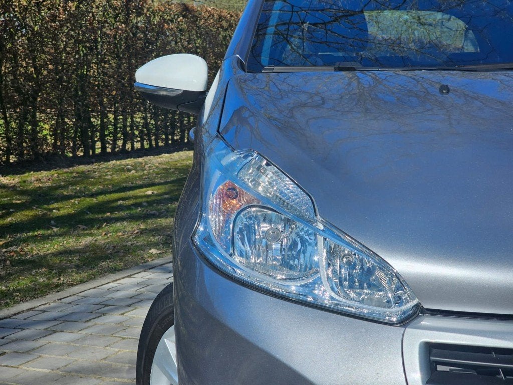 Peugeot 208 like | ESSENCE | CLIMATISATION | BON ÉTAT, Autos, Argent ou Gris, Achat, 50 kW, Euro 6
