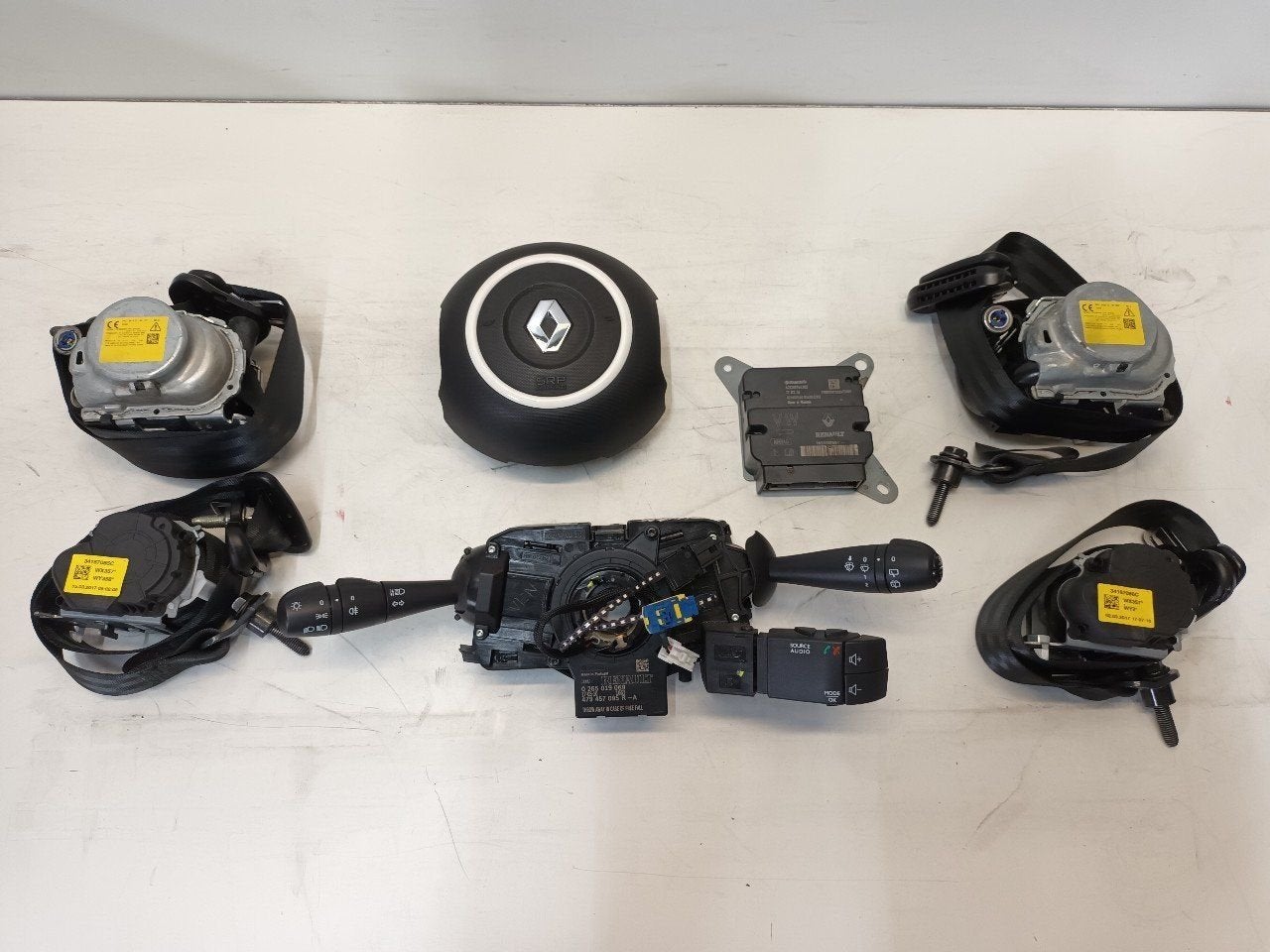 Airbag set Renault Twingo, Onderdelen@venauto.nl, Van der Ven Autorecycling B.V., Ettenseweg 76, 4706 PB Roosendaal, The Netherlands