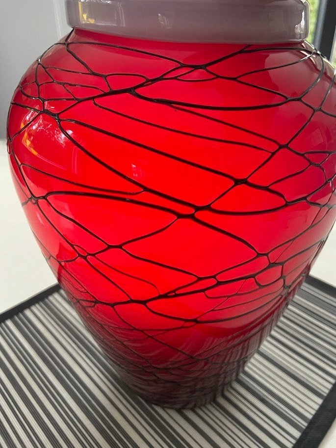 Unieke mondgeblazen retro design vaas in rood Murano glas, Antiek en Kunst, Ophalen
