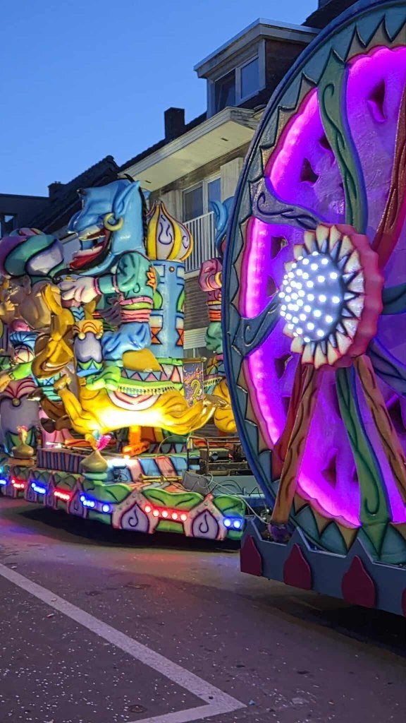 Voiture de carnaval à thème Aladin, Enlèvement, Utilisé, Autres types
