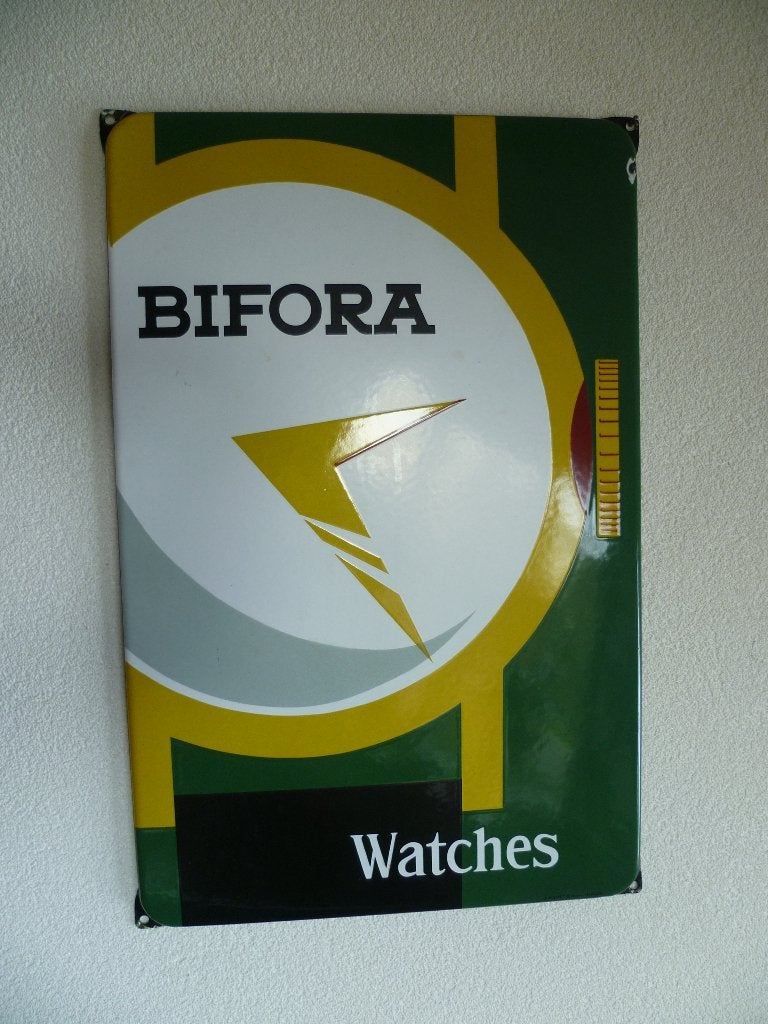 EMAILLE RECLAMEBORD"BIFORA WATCHES"UIT JAREN 50/60, Collections, Enlèvement ou Envoi, Utilisé, Panneau publicitaire