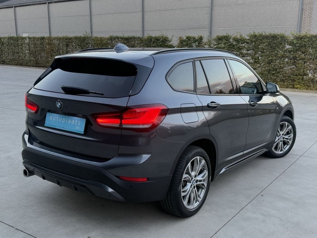 BMW X1 sDrive 18i M Sportpakket 2021 Panorama HeadUp 50993km, Auto's, Dealer onderhouden, 1498 cc, USB, Bedrijf