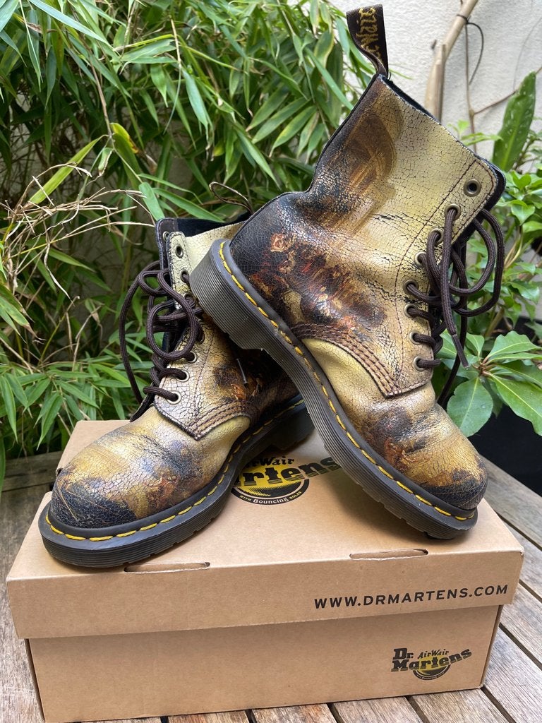 Dr Martens boots dames special edition, Kleding | Dames, Schoenen, Zo goed als nieuw, Lage of Enkellaarzen, Overige kleuren, Ophalen