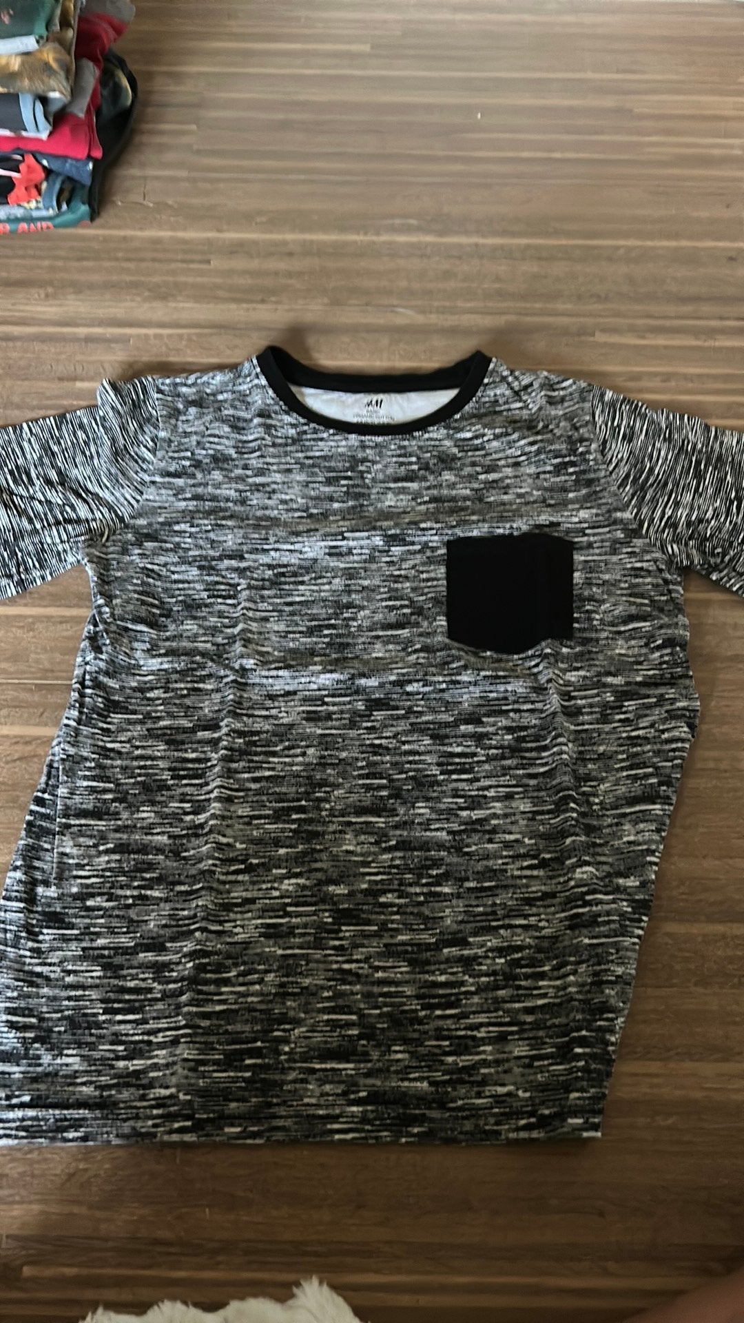 T-shirt, Kinderen en Baby's, Kinderkleding | Maat 110, Ophalen, Zo goed als nieuw