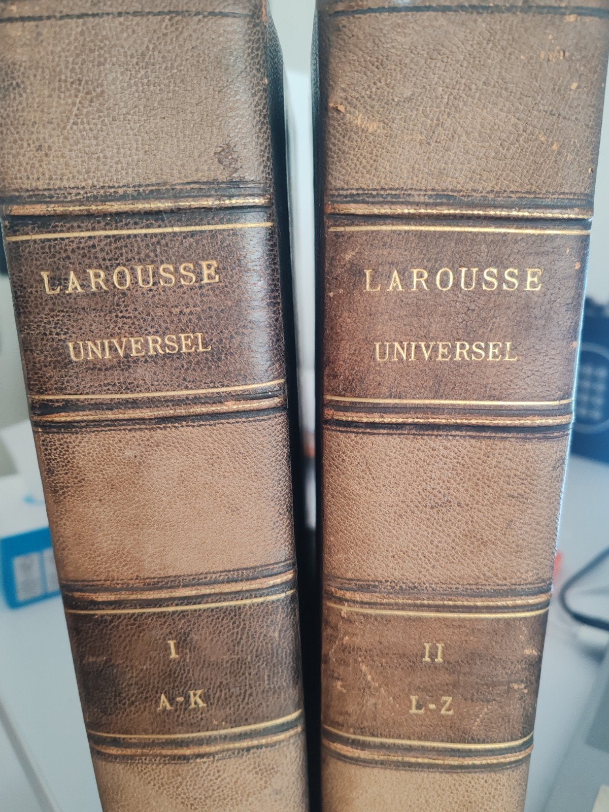 Larousse Universel et 2 Volumes — Belle encyclopédie ancienn, Enlèvement ou Envoi