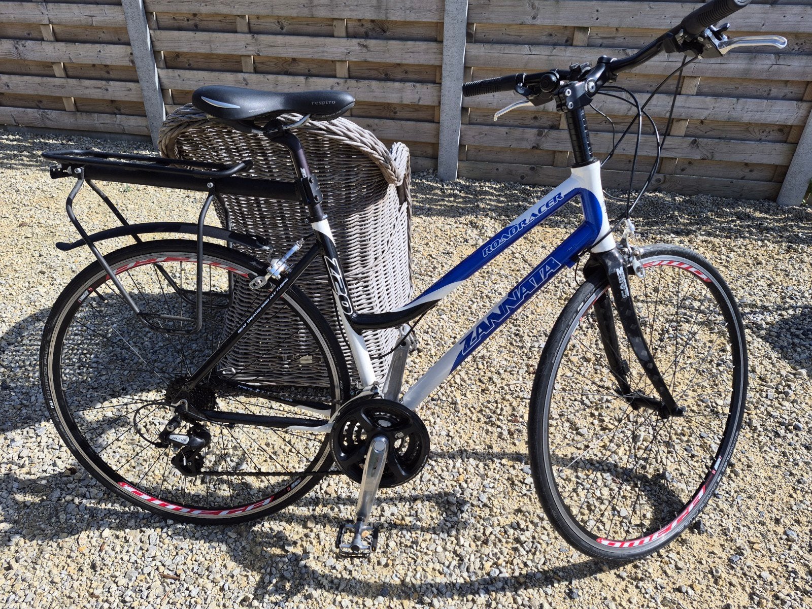 Zanata Z20 Ladies Sport bike 3x7 speed, Vélos & Vélomoteurs, Vélos | Femmes | Vélos de sport & de randonnée, Autres marques, Frein sur jante