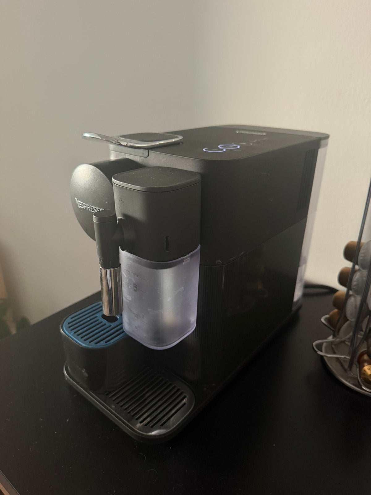 Nespresso Lattissima One - Koffiemachien, Electroménager, Enlèvement ou Envoi, Comme neuf