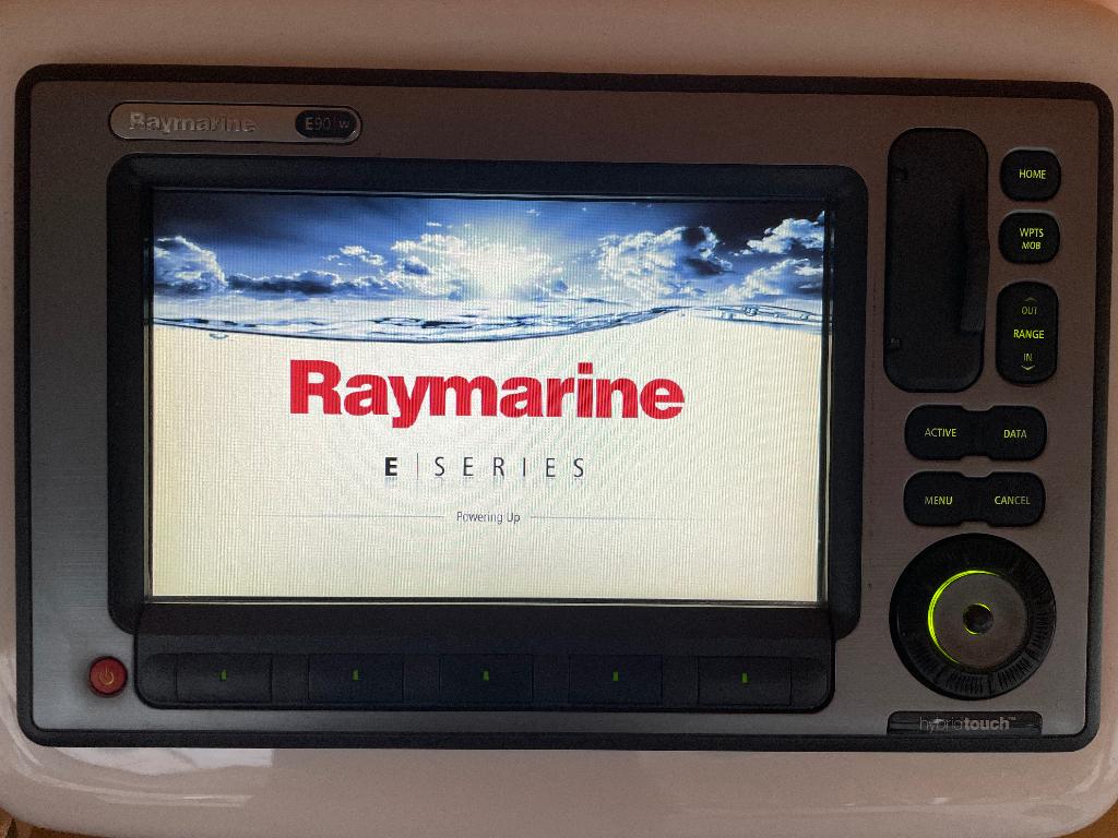 Raymarine E90W Multi Function Display plotter, Enlèvement ou Envoi, Utilisé, Traceur de carte ou Détecteur de poisson
