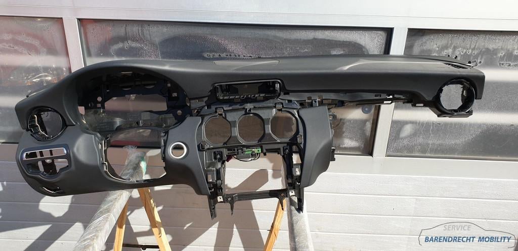 Dashboard Mercedes C Klasse W205 passagiersairbag airbag ori, Auto-onderdelen, Gebruikt, Mercedes-Benz AG, Mercedes-Benz, Mercedesstrasse 120
70372  Stuttgart, DE