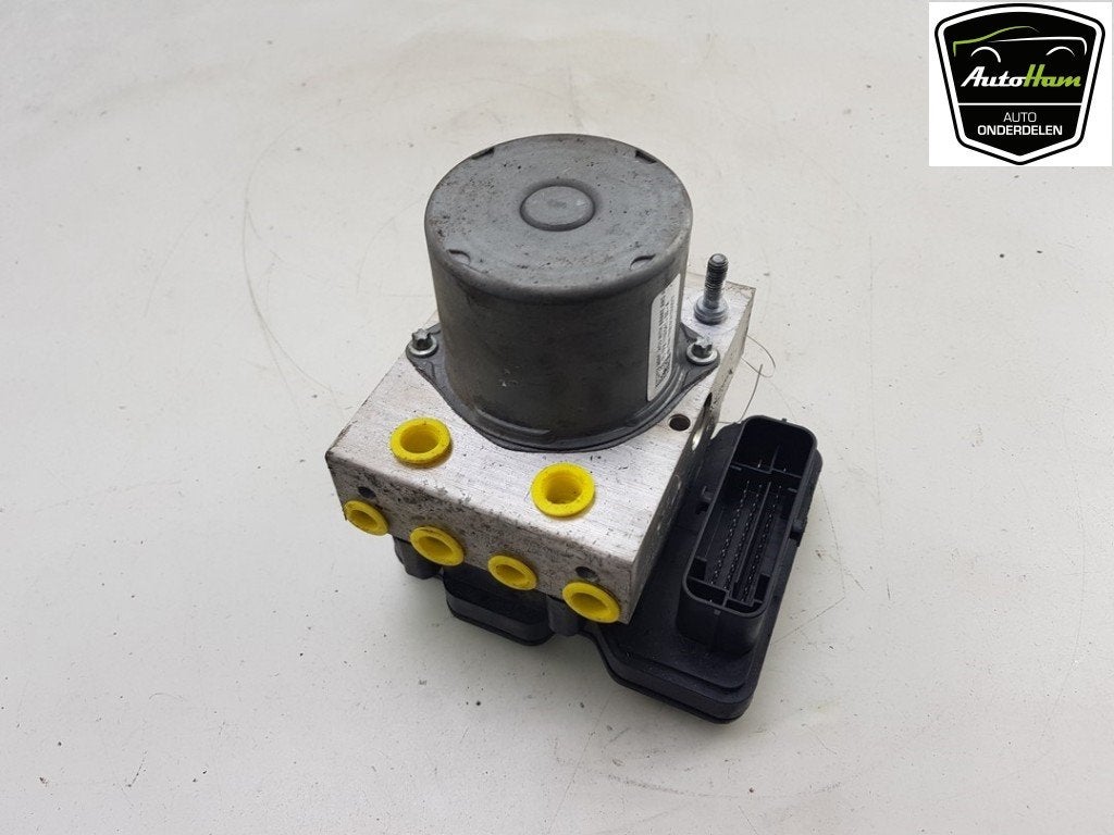 ABS POMP (|110354100A|104474500B|10474500B|104474600A|), Robert Bosch AG, Gebruikt, Overige automerken, Robert-Bosch-Allee 1
74232  Abstatt, DE