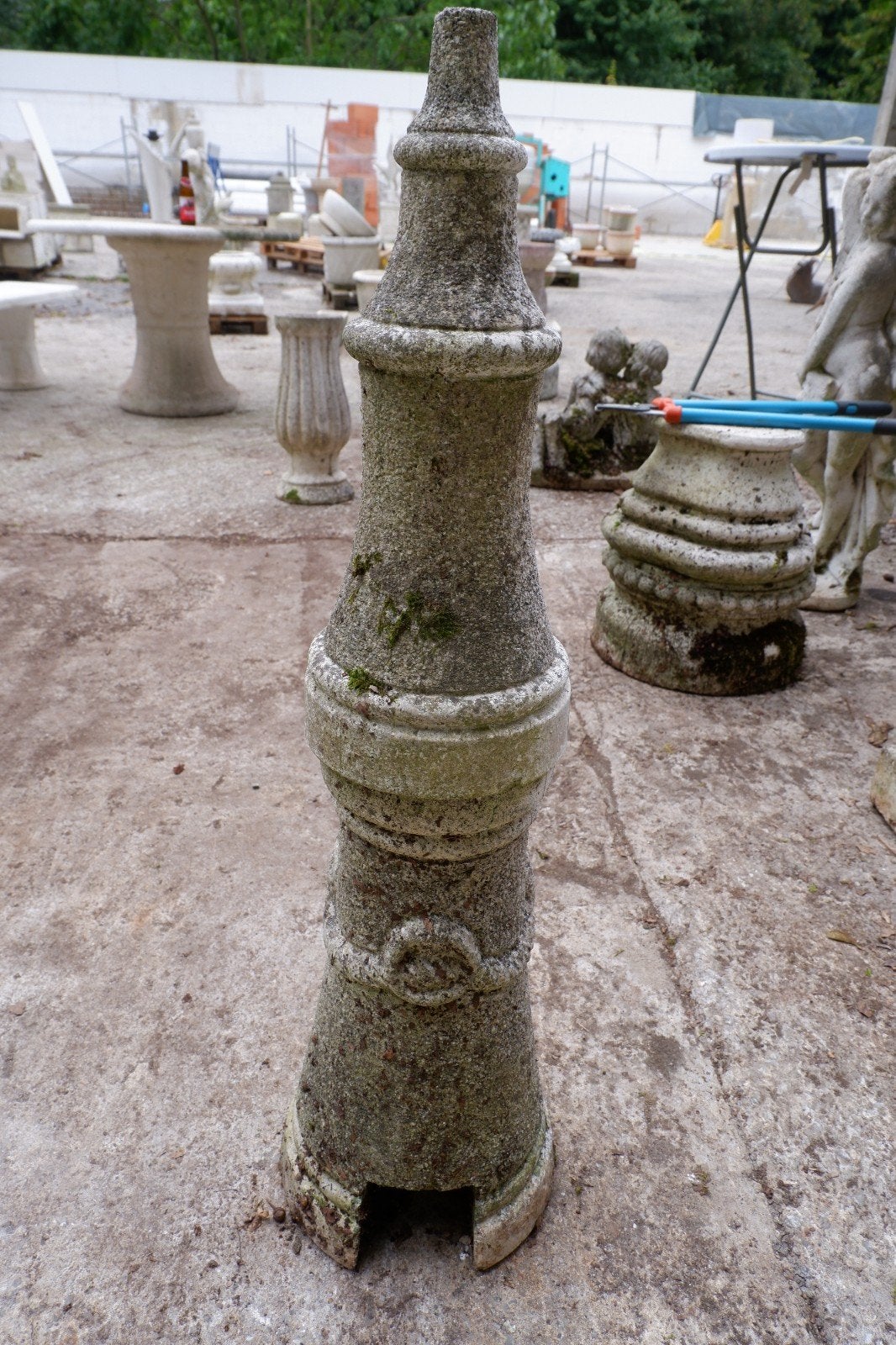 Petit phare en béton, Ophalen, Beton