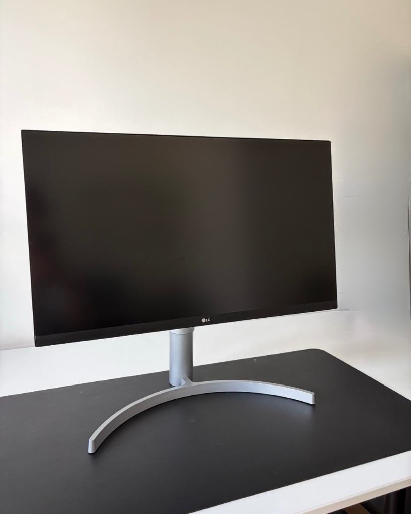 LG 27UN83A 4K UHD monitor - 27 inch - USB-C, Computers en Software, Monitoren, Ophalen, In hoogte verstelbaar, IPS, Onbekend