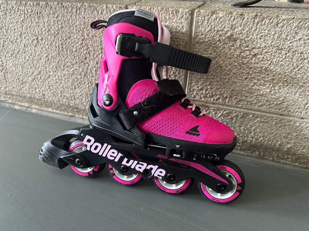 Pack Rollers Rollerblade évolutifs (28-32) + Protections, Autres marques, Rollers 4 roues en ligne, Réglable, Comme neuf