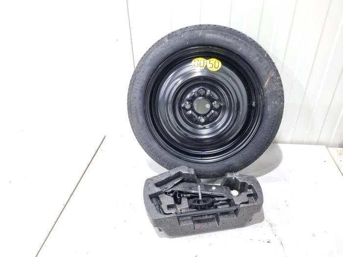 Kit de cric + Roue de secours d'un Toyota Aygo, -, 3 mois de garantie, Toyota, Utilisé