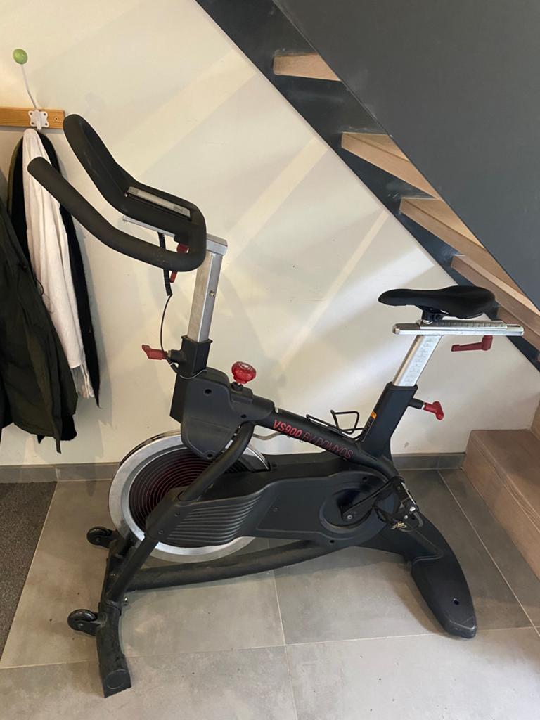 Vélo de spinning à vendre — en très bon état ‍️, Vélo de spinning, Comme neuf, Enlèvement, Jambes