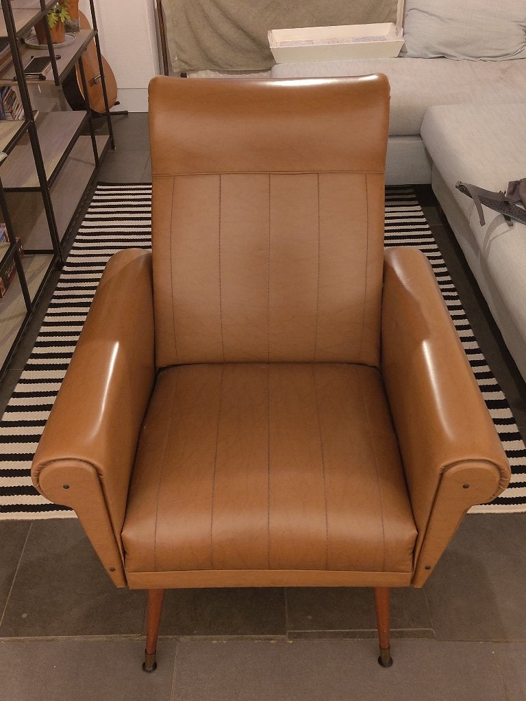 Vintage lederen fauteuil, Huis en Inrichting, Fauteuils, Ophalen, Gebruikt, Minder dan 75 cm, Hout