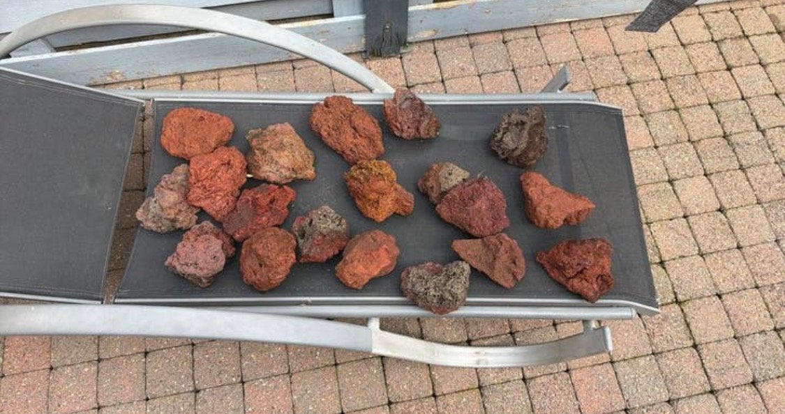 Pierres de lave +/- 25 pieces très propres, Enlèvement