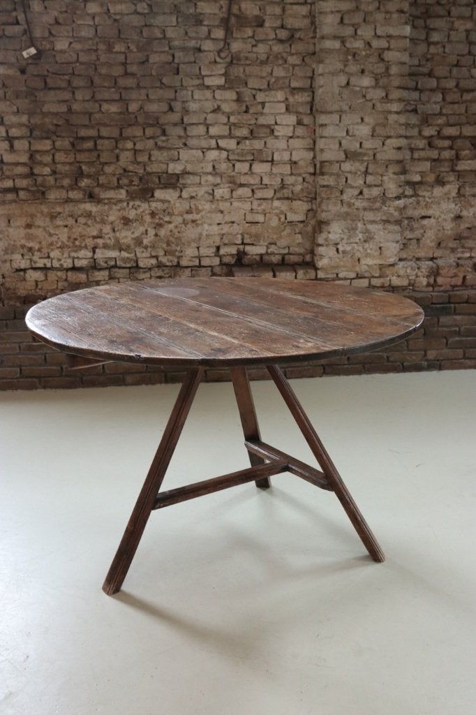 Grote ronde grenen driepoottafel cricket table Ø 110 cm, Enlèvement
