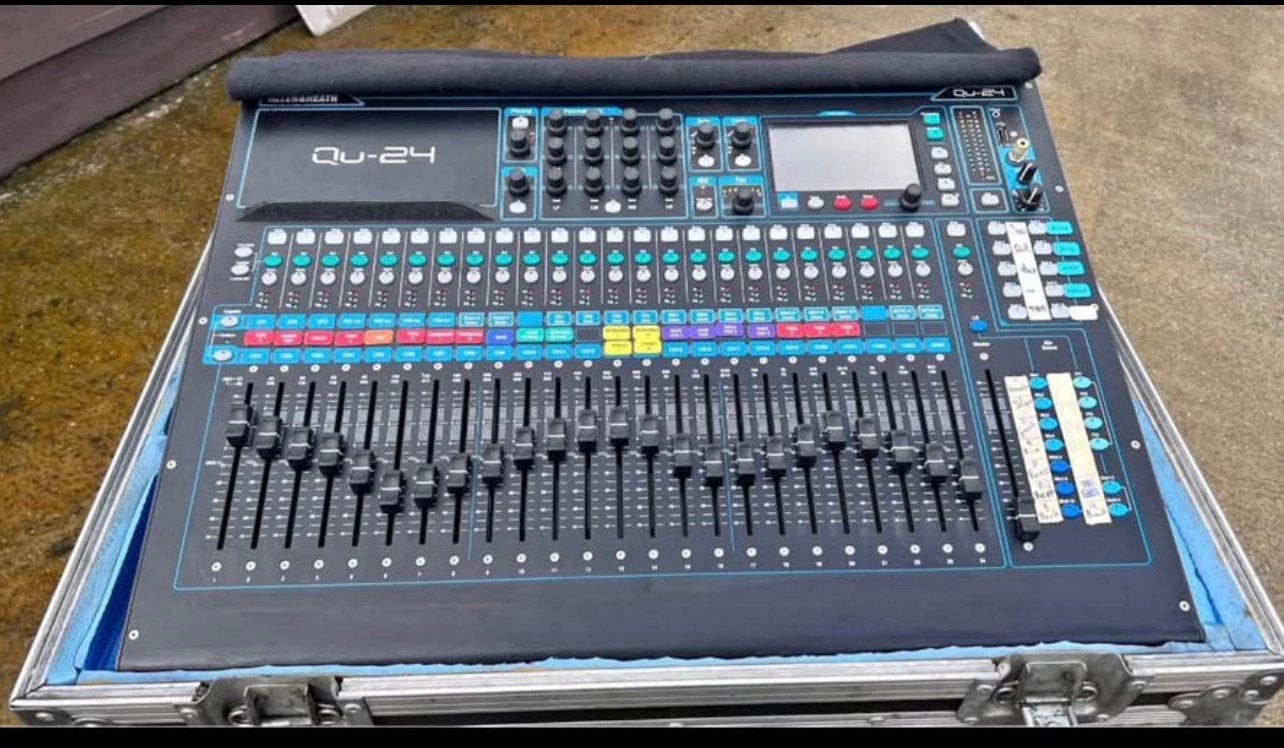 Digitale mengtafel QU24, Muziek en Instrumenten, Mengpanelen, Ophalen, Zo goed als nieuw