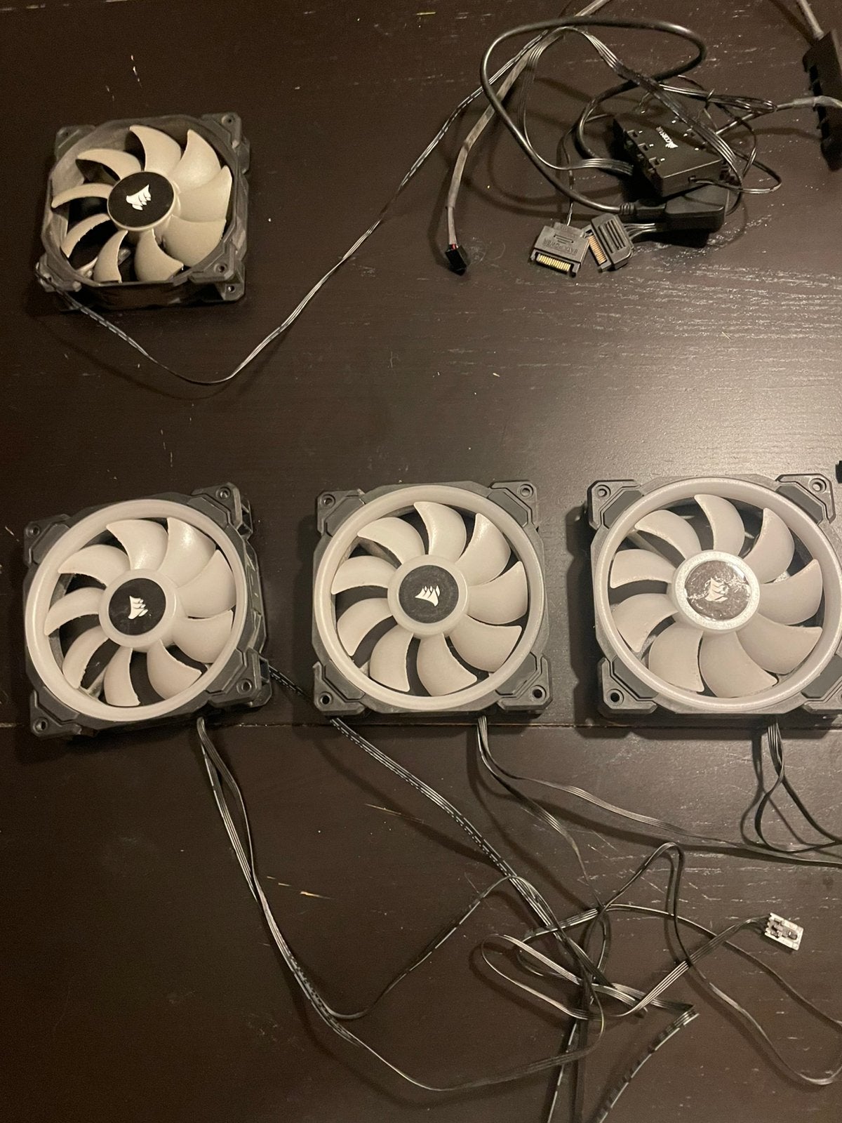 Corsair set de 3 ventilateurs + 1 set de 1, Computers en Software, Computerkoelers, Ophalen of Verzenden, Zo goed als nieuw