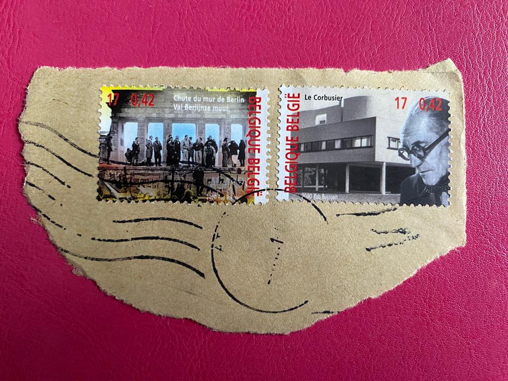 2 Timbres Belgique 17F Chute mur de Berlin Le Corbusier, Envoi, Belgique, Autres valeurs, Série