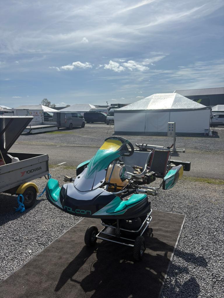 Karting falcon 2024 iame x30 + remorque + équipement, Ophalen, Zo goed als nieuw
