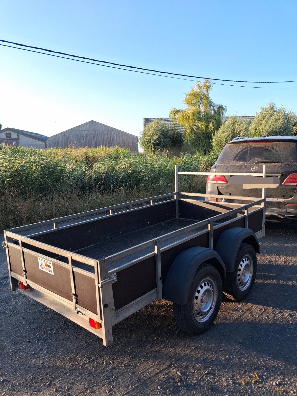 Remorque double essieu de 750 kg de 2m60 x 1m32 en très bon, Enlèvement, Comme neuf