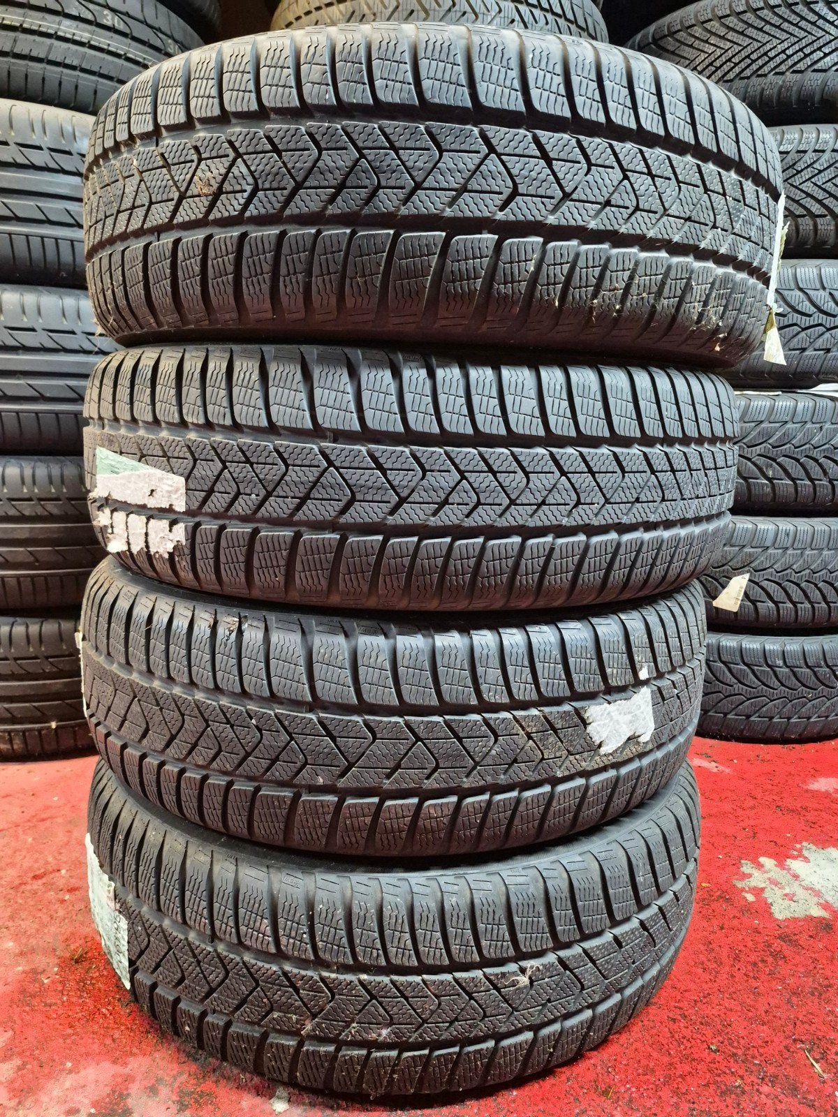 4 pneus NEUF Pirelli 225/60/18 étoilée, Enlèvement, Neuf, Dodge