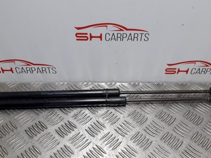 Set Gasdempers Achterklep van een Ford Fiesta, Gebruikt, -, -, Ophalen of Verzenden