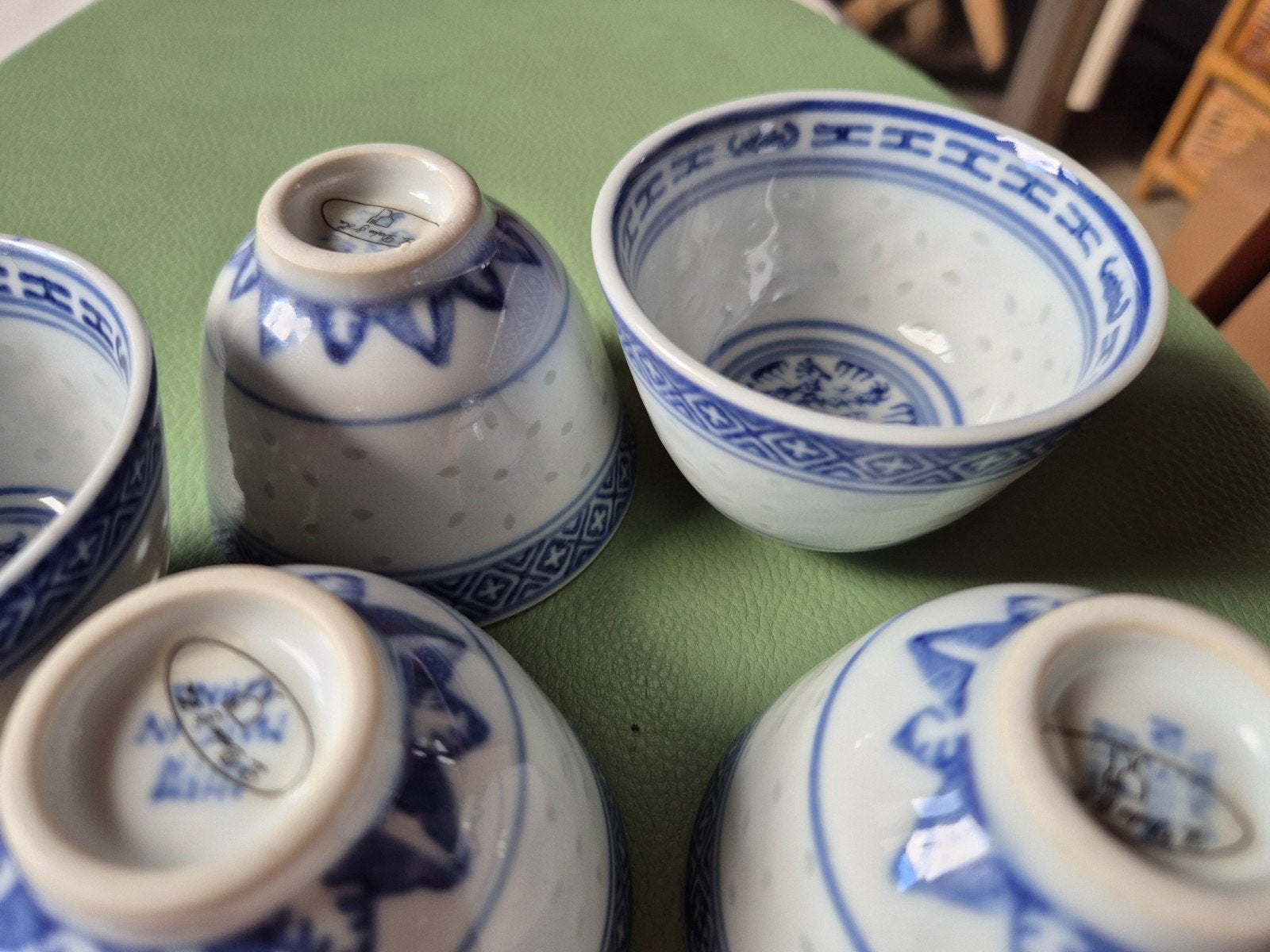 Chinees potjes diameter 7 cm. Hoogte  4.5  cm., Ophalen