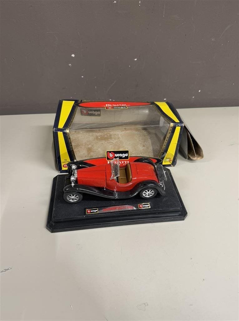 Model auto - Burago Bugatti Type 55 [1932], Hobby & Loisirs créatifs, Voitures miniatures | Échelles Autre, Enlèvement ou Envoi
