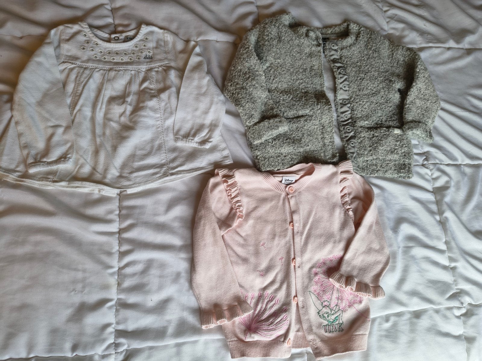 vêtements fille 1 an, Enfants & Bébés, Enlèvement