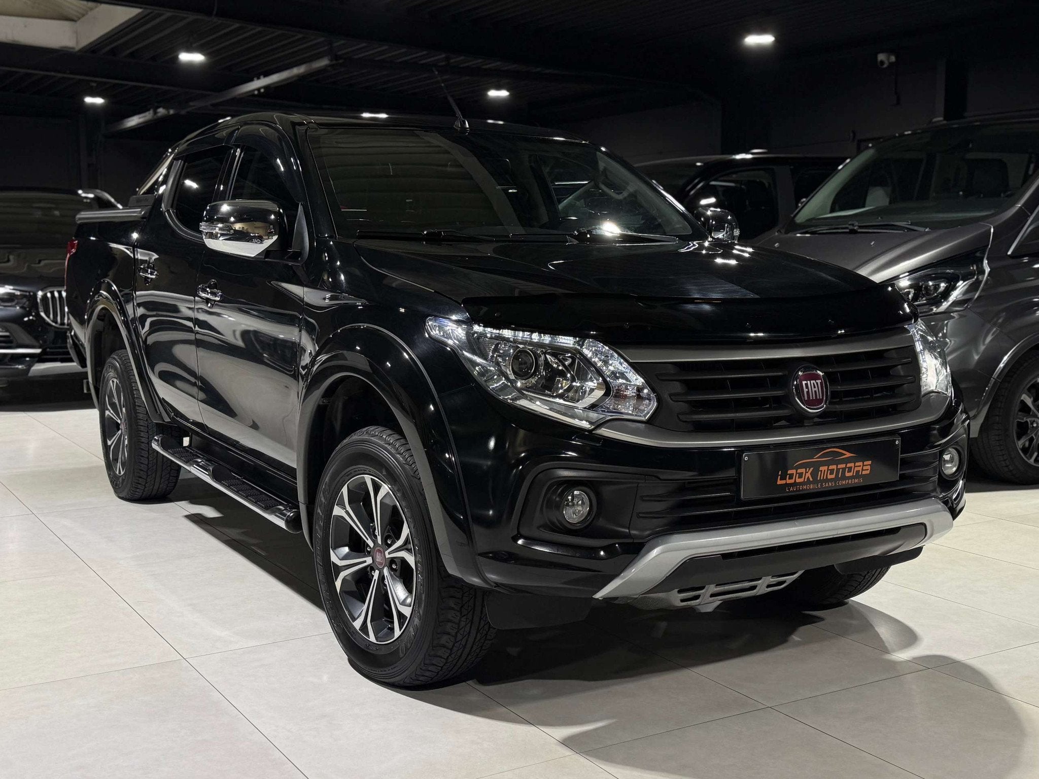 Fiat Fullback 2.4 D 4WD LX S AUTOMATIQUE GPS CAMERA CUIR FUL, Autos, Fiat, Cuir, 2442 cm³, Entreprise, Boîte manuelle
