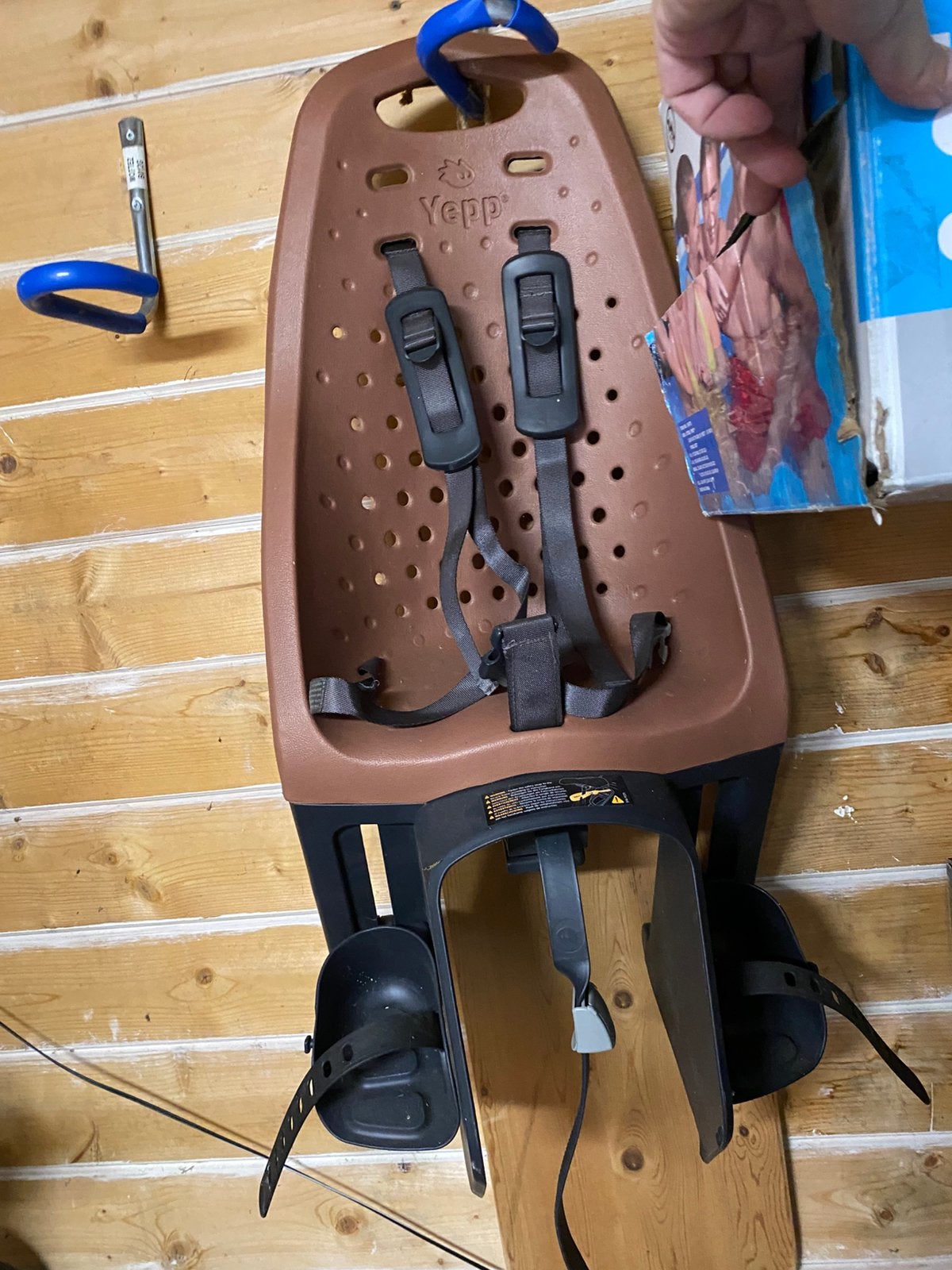 Fietsstoel Thule Yepp bruin, Ophalen, Zo goed als nieuw, Achterzitje, Voetsteuntjes