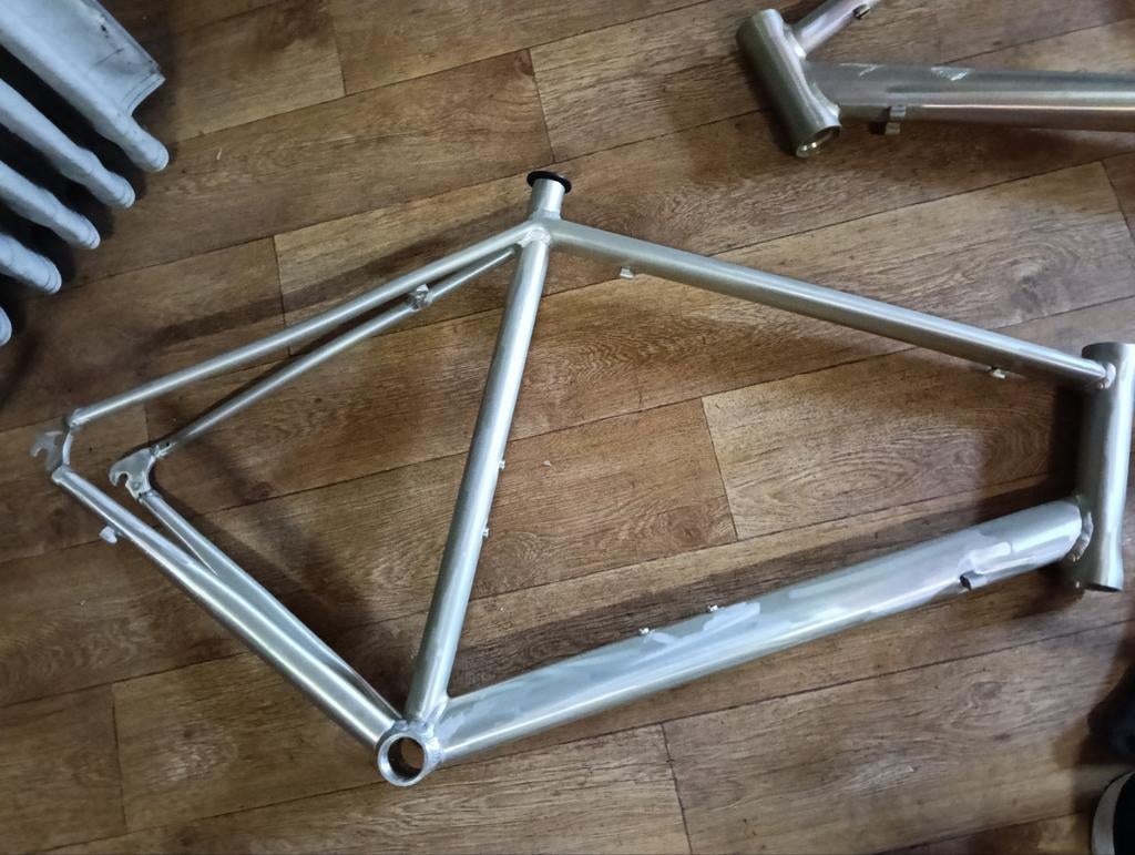 Fietskaders, Fietsen en Brommers, Ophalen