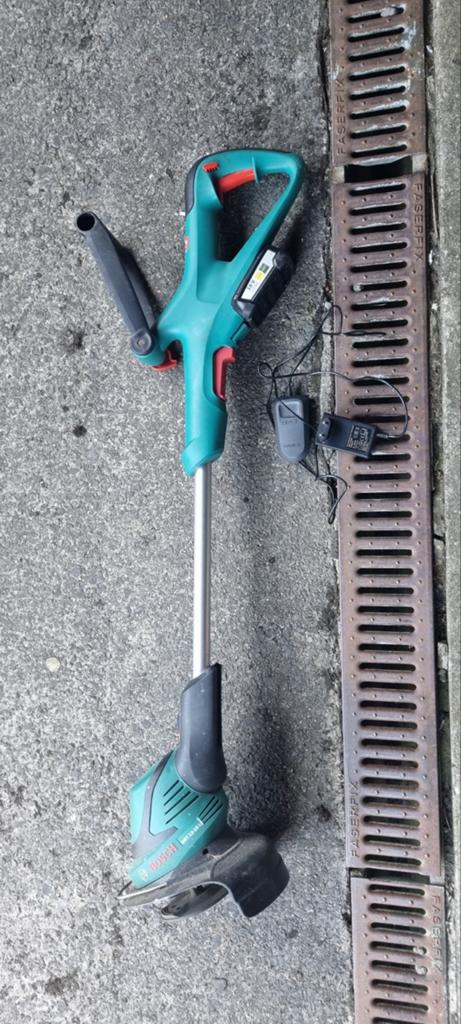 Bosch 18v +oplader