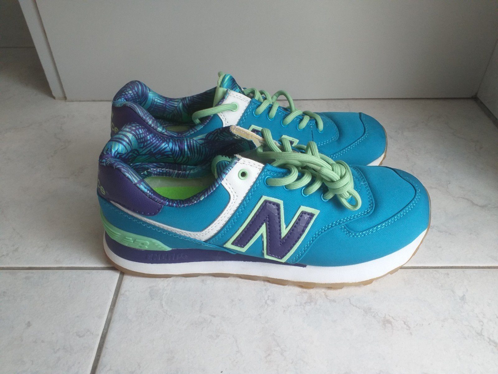 Nieuwe New balance sneakers incl doos, Schoenen, Nieuw, Ophalen of Verzenden, Jongen