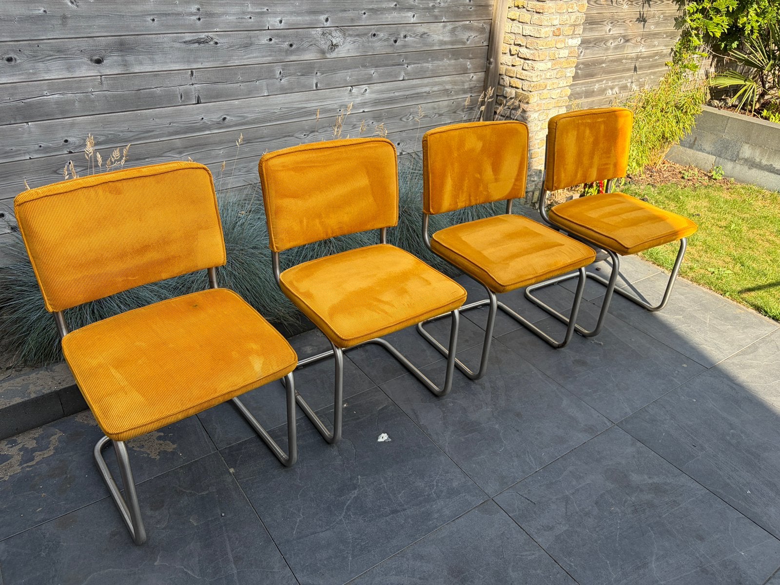 4 Gele Zuiver Ridge Rig Ribstof Stoelen, Huis en Inrichting, Stoelen, Gebruikt, Vier, Hout, Metaal, Stof, Overige kleuren, Ophalen