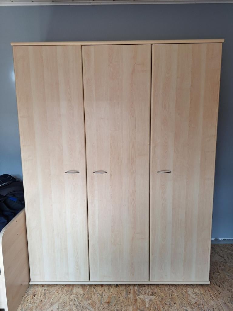 Prachtige kleerkast te koop, Enlèvement