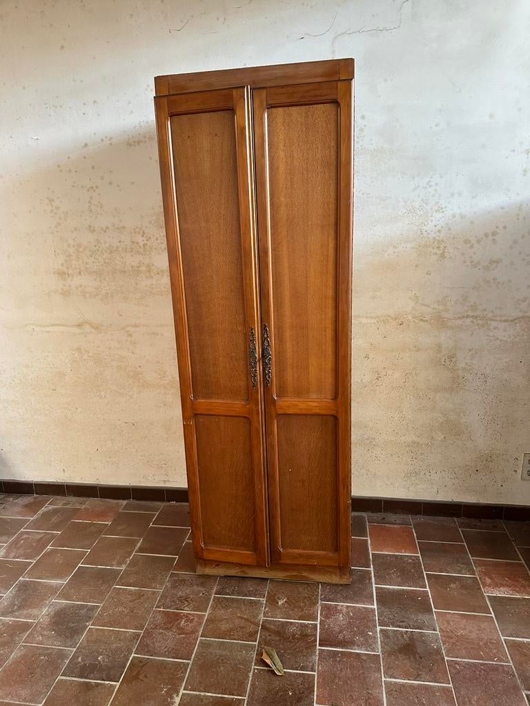Armoire vintage en bois massif — compacte et élégante, Maison & Meubles, Armoires | Armoires murales, Enlèvement, Comme neuf