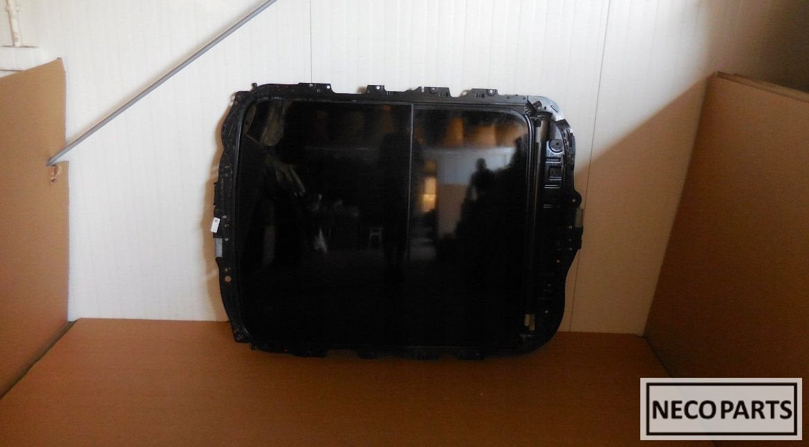 AUDI Q3 83A ZONNEDAK PANORAMA 83A877041B ALLES LEVERBAAR!!, Auto-onderdelen, Gebruikt, -, -, Spatbord