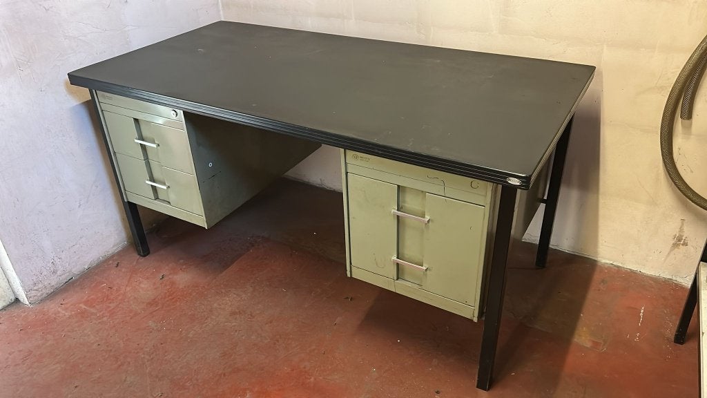 ijzeren bureau, Huis en Inrichting, Bureaus, Ophalen