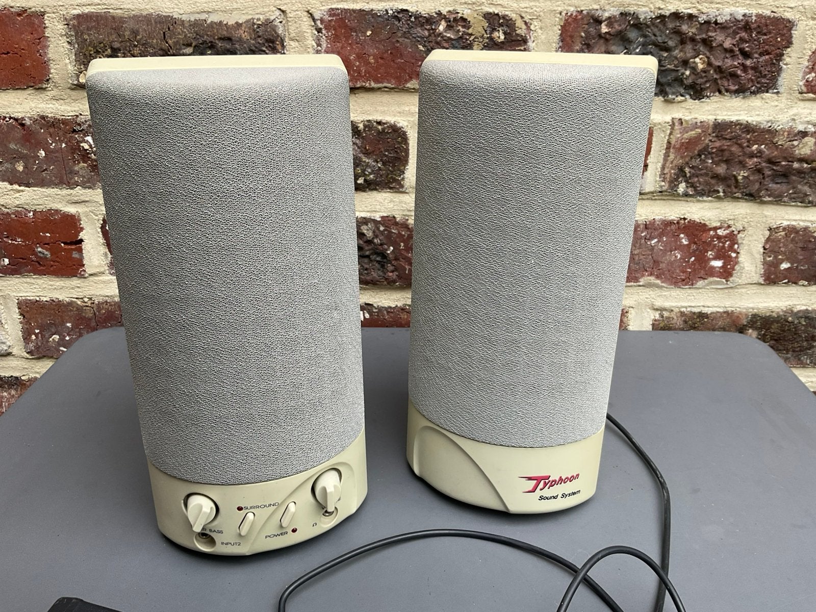 Enceintes PC Actives Typhoon Sound System– Idéal Rétrogaming, Informatique & Logiciels, Enlèvement