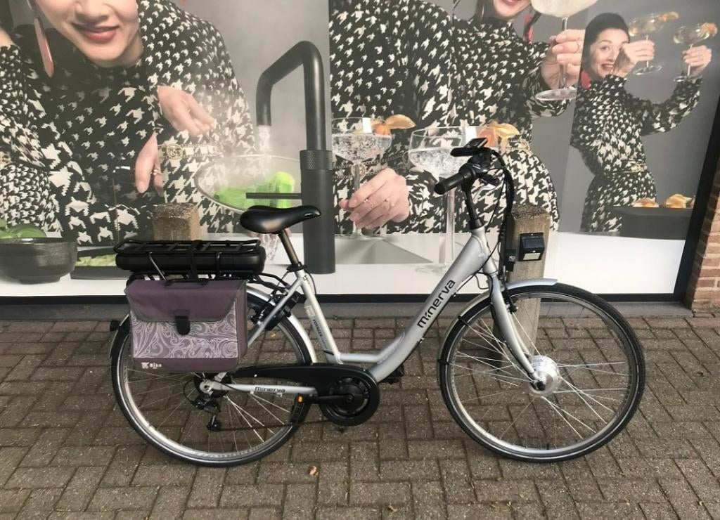 minerva e-power elektrische fiets als nieuw weinig km, Fietsen en Brommers, 47 tot 51 cm, Ophalen, Zo goed als nieuw, 50 km per accu of meer