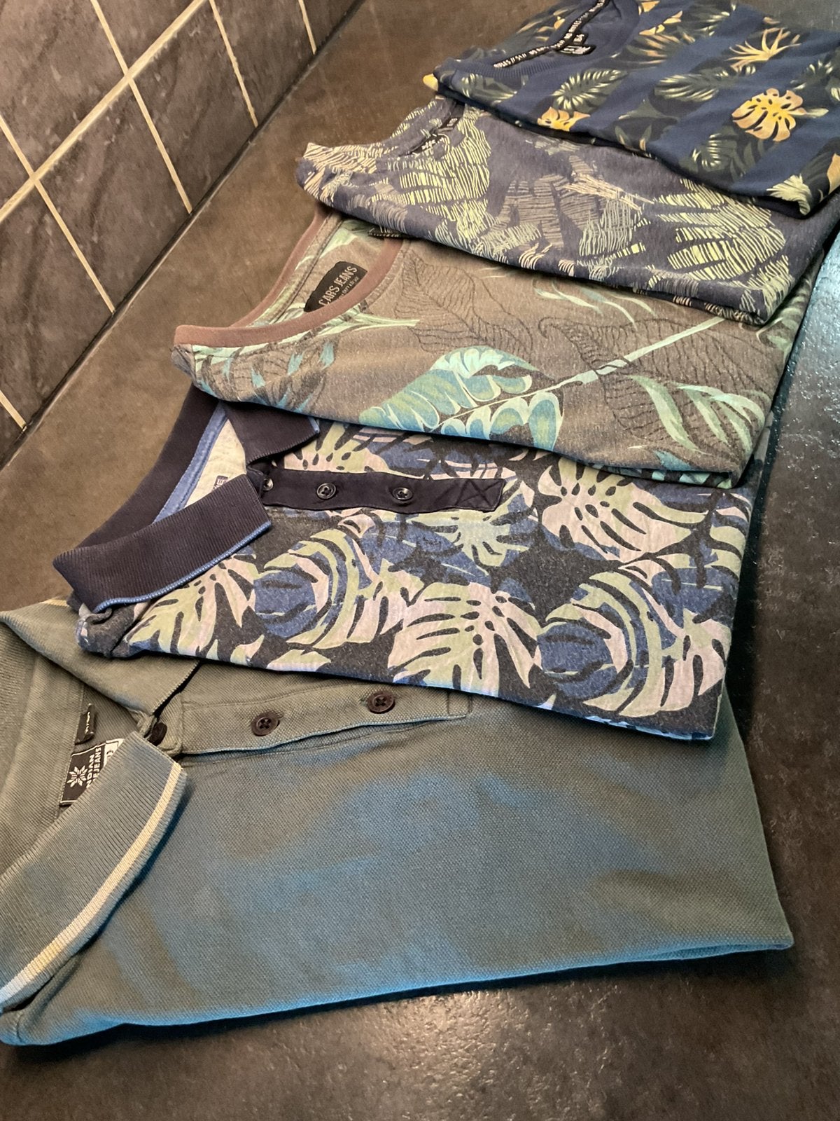 2 polo’s en 3 t shirts jongen 14 jaar, Enfants & Bébés, Vêtements enfant | Taille 164, Enlèvement, Utilisé, Garçon